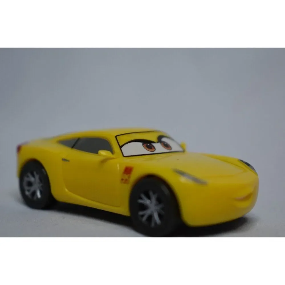 Disney Authentic CRUZ RAMIREZ FIGURINE Cake TOPPER PIXAR TOY Yellow Cars 3 NEW